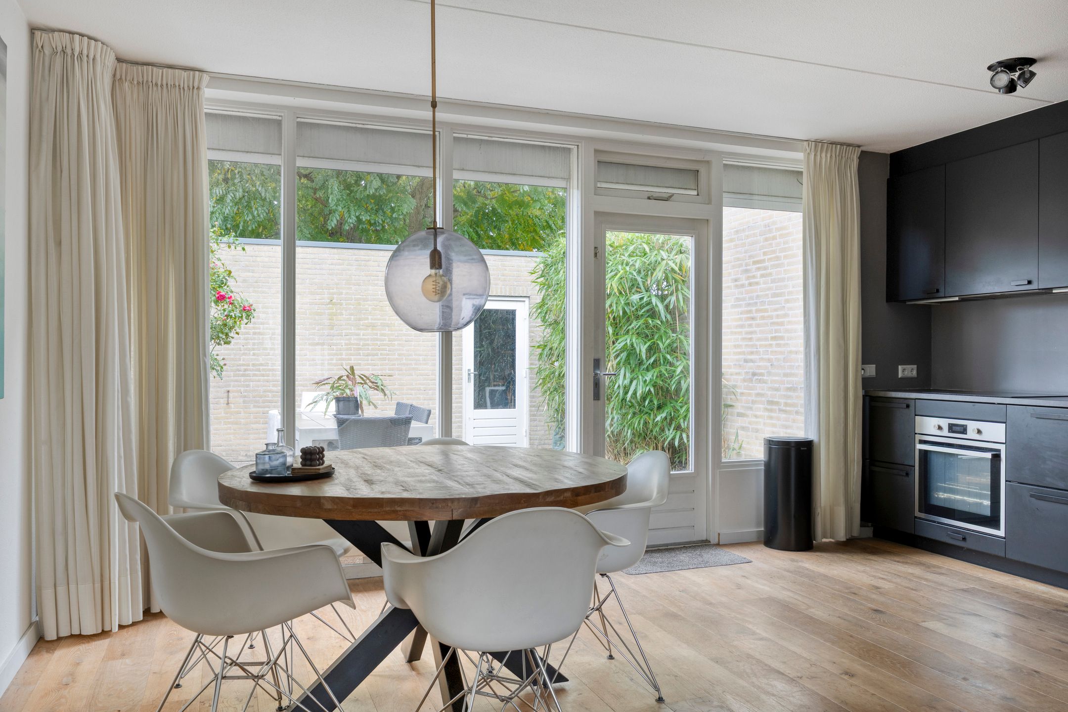 Foto 9 van Herwijnenstraat 42