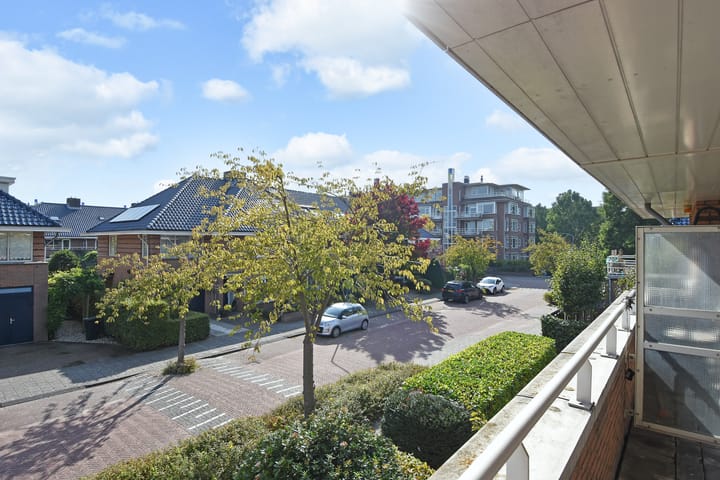 Photo 53 of Koperwieklaan 14