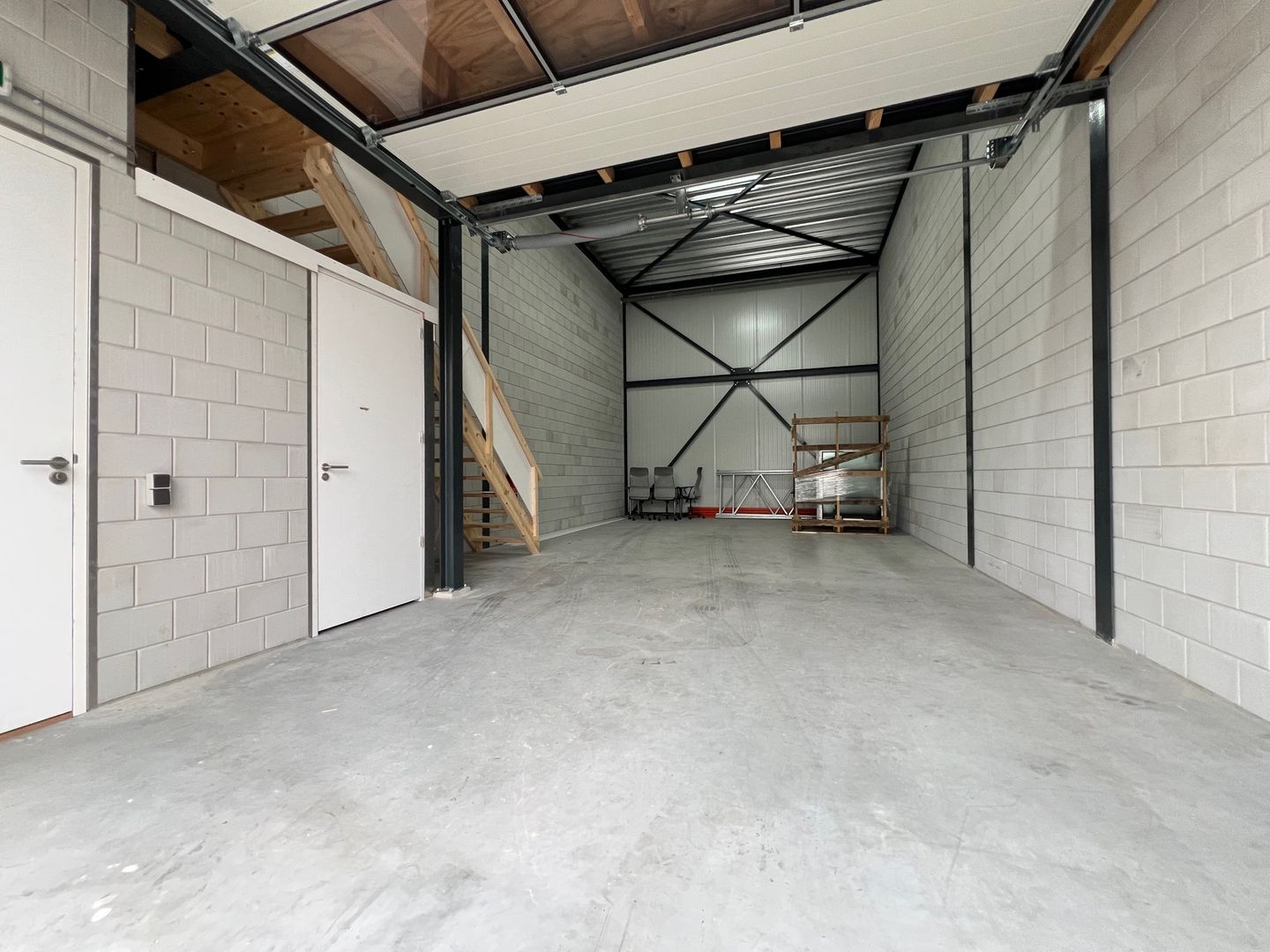 View photo 4 of Matena 1-B