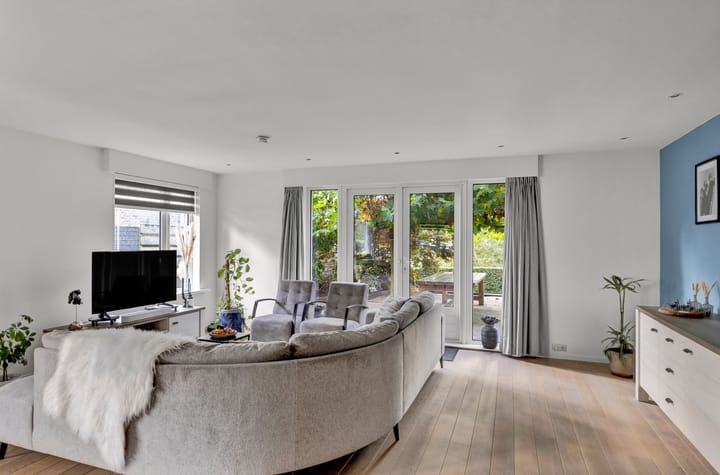 Photo 8 of Menno van Coehoornstraat 39