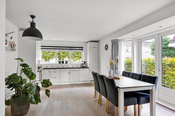 Photo 14 of Menno van Coehoornstraat 39