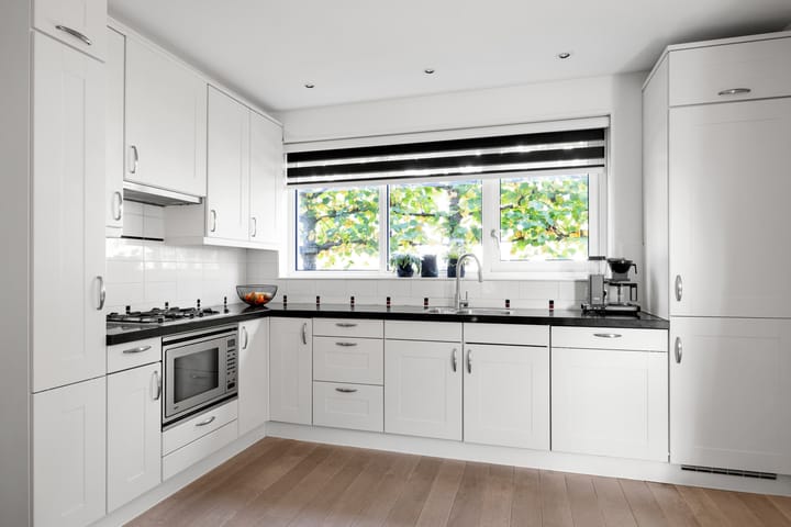 Photo 16 of Menno van Coehoornstraat 39