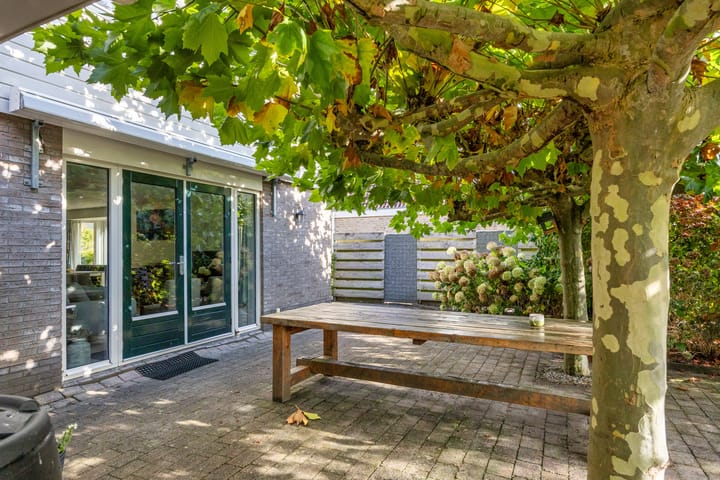 Photo 35 of Menno van Coehoornstraat 39