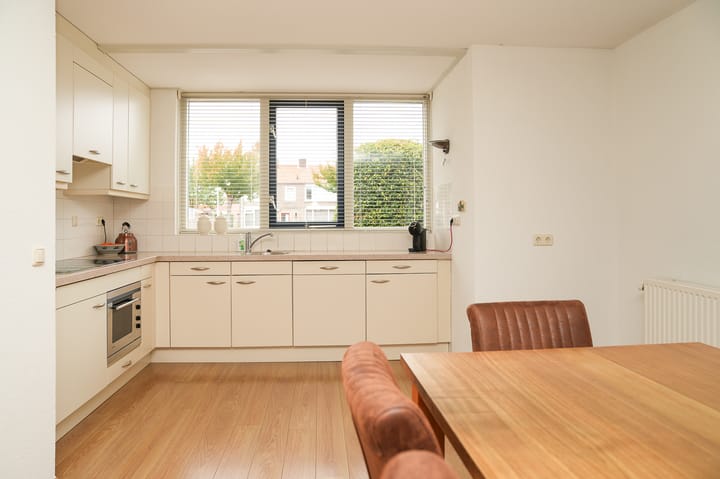 Foto 9 van Jan van Galenstraat 28