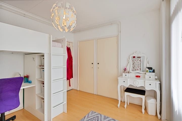 Foto 10 van Tholenstraat 64