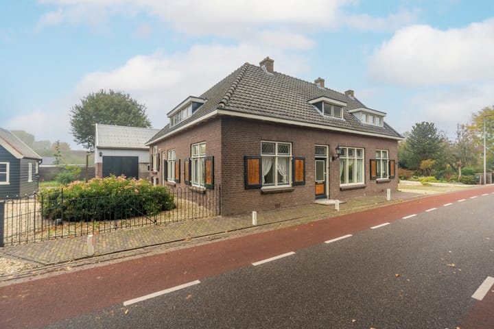 Photo 2 of Dorpsweg 64-A