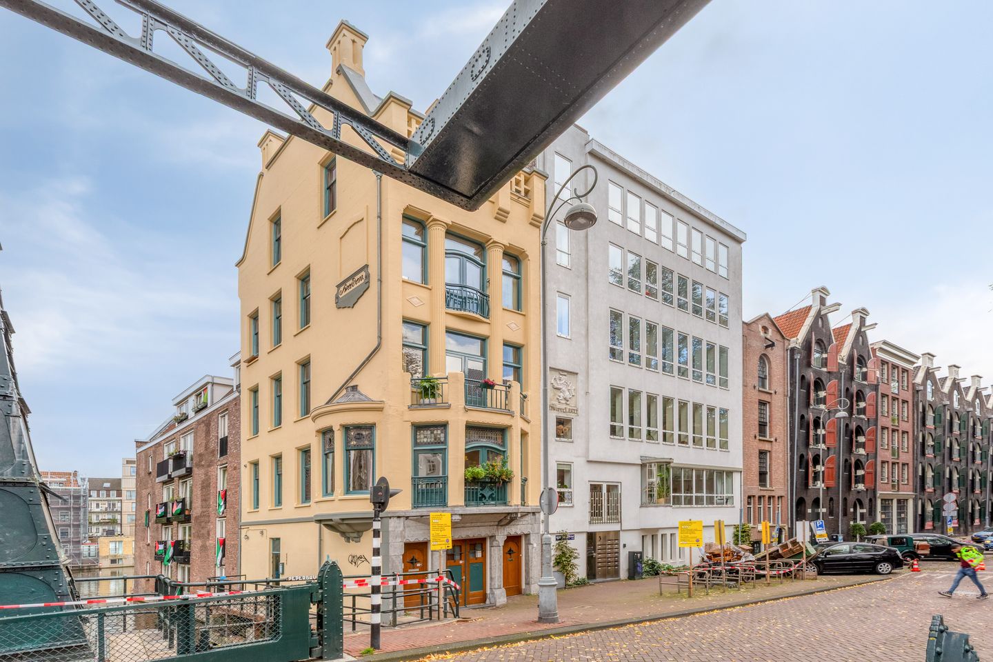 Photo 20 of Nieuwe Uilenburgerstraat 3-M