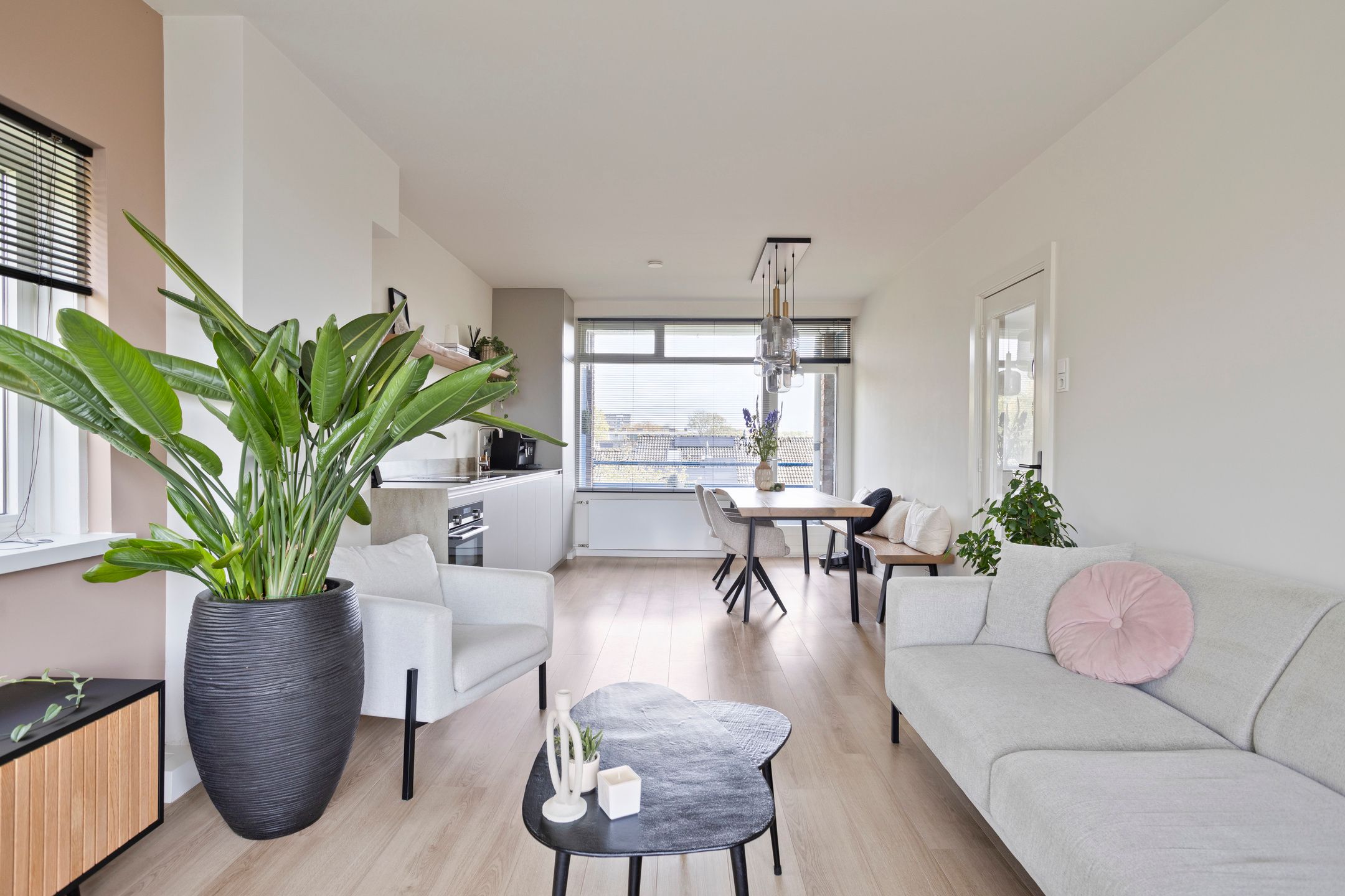 Photo 6 of Pieter de Hooghstraat 35-B