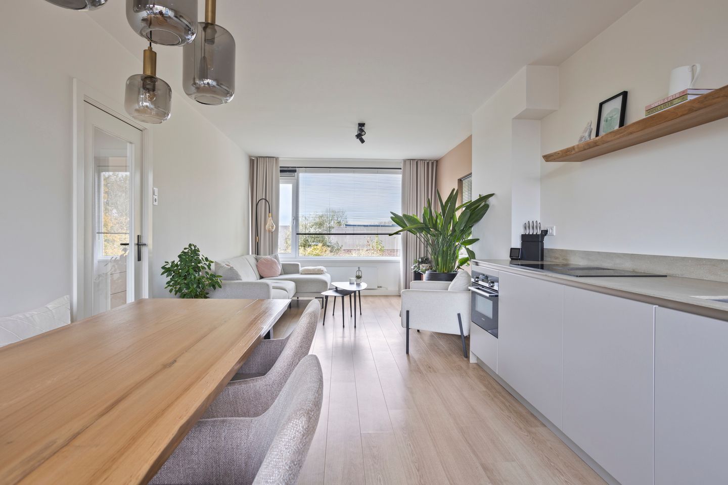 Photo 10 of Pieter de Hooghstraat 35-B