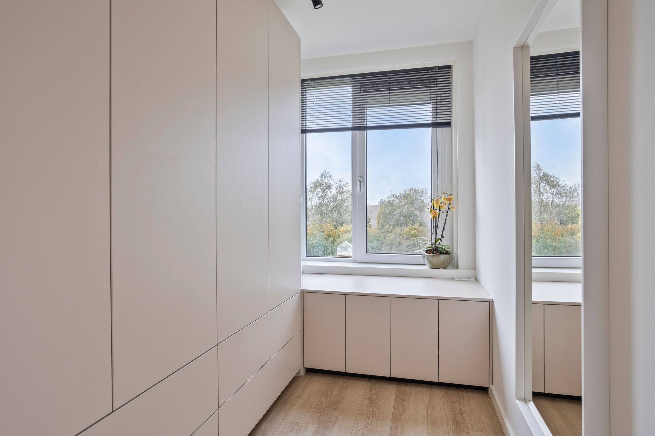 Photo 21 of Pieter de Hooghstraat 35-B