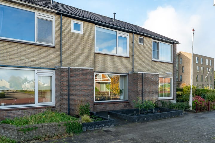 A van Voorthuijsenweg 4