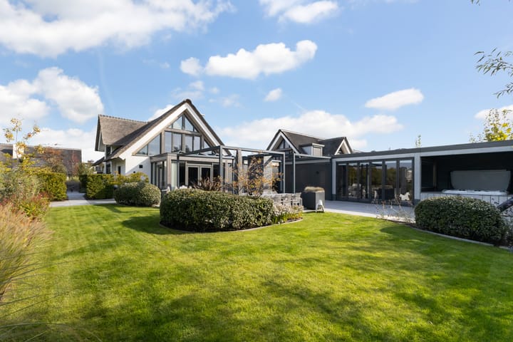 Photo 54 of Achter-Catwijk 17