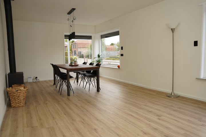 Photo 5 of Mgr. de Backerestraat 1