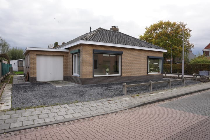 Photo 27 of Mgr. de Backerestraat 1