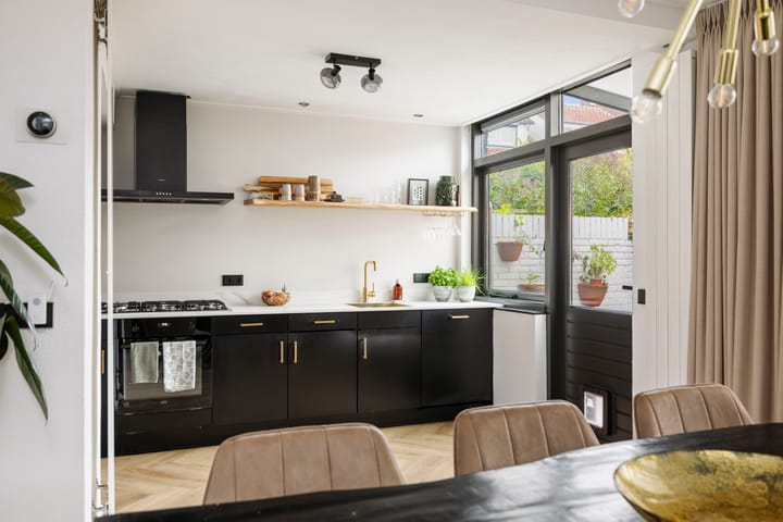 Photo 10 of Hercules Seghersstraat 8