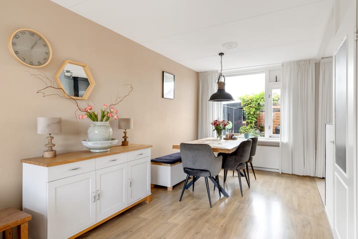 Foto 11 van Meester Folkertsstraat 7