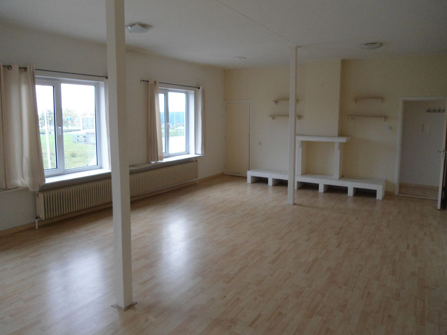 View photo 2 of Cargadoorweg 4-A