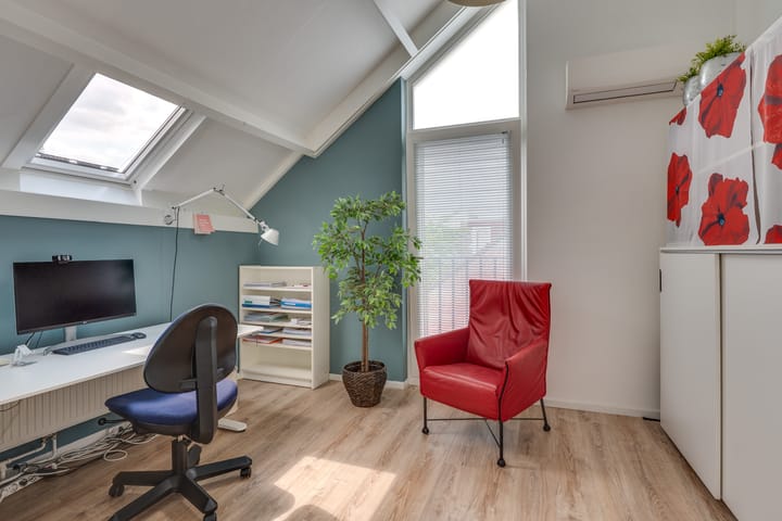 Photo 37 of Leuvenlaan 17