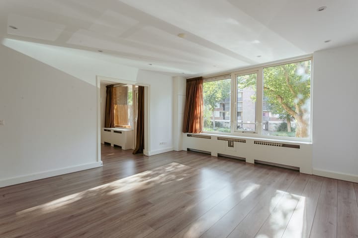 Foto 1 van Burgemeester Caan van Necklaan 98