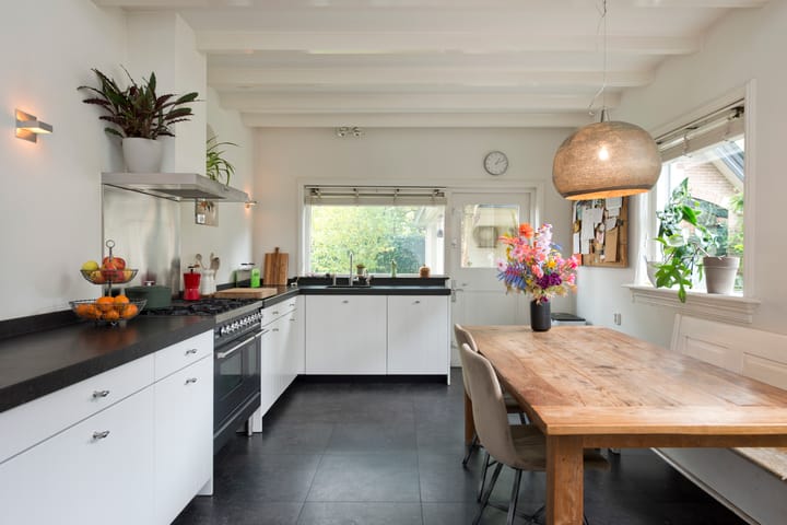 Photo 20 of Wilhelminastraat 13