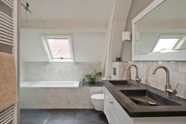 Photo 42 of Wilhelminastraat 13