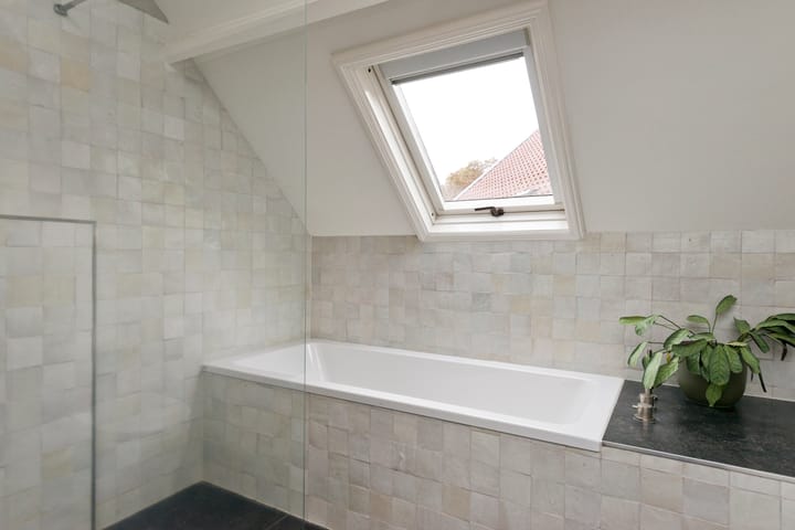 Photo 45 of Wilhelminastraat 13