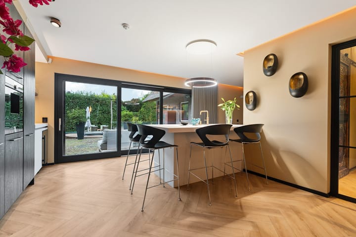 Foto 9 van Bezelhorstweg 2