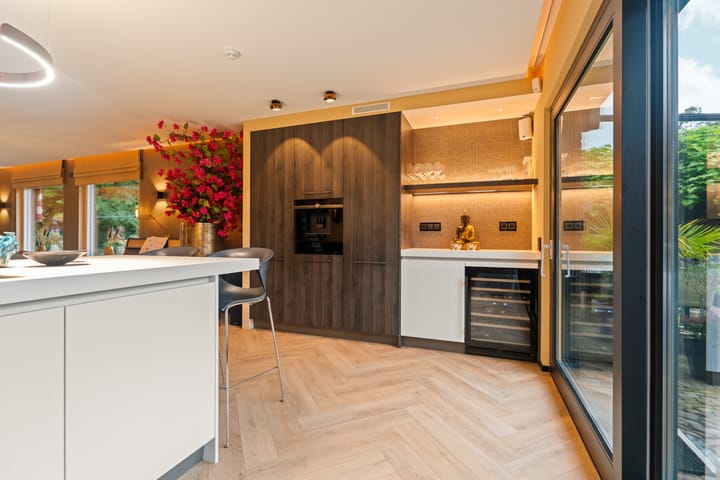 Foto 16 van Bezelhorstweg 2