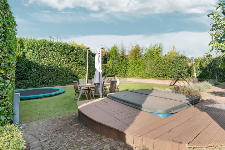 Foto 49 van Bezelhorstweg 2