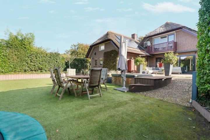 Foto 50 van Bezelhorstweg 2