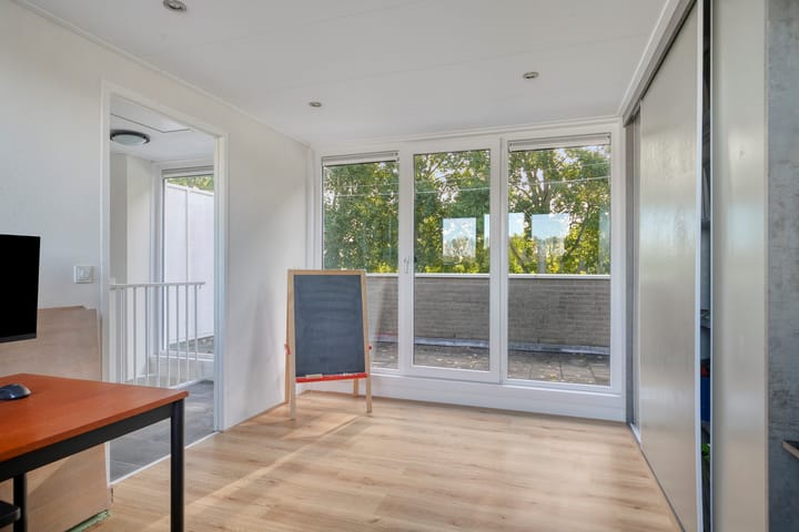 Foto 28 van C. van Eesterenplein 54