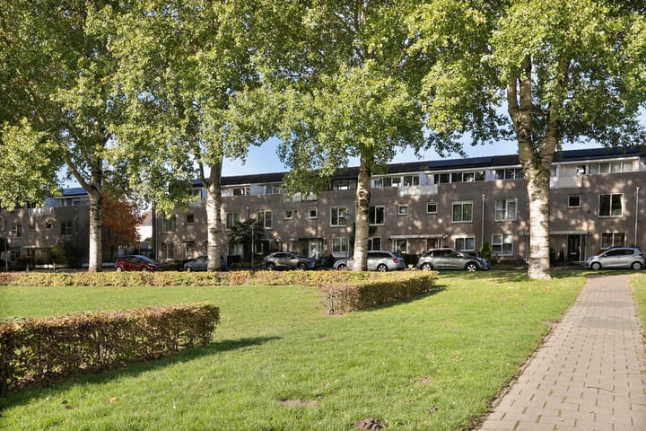 Foto 38 van C. van Eesterenplein 54