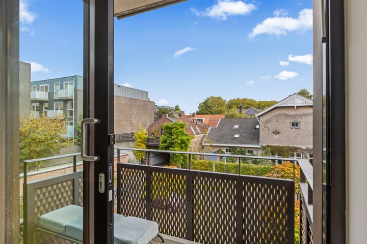 Photo 32 of Gruttersdijk 25-A