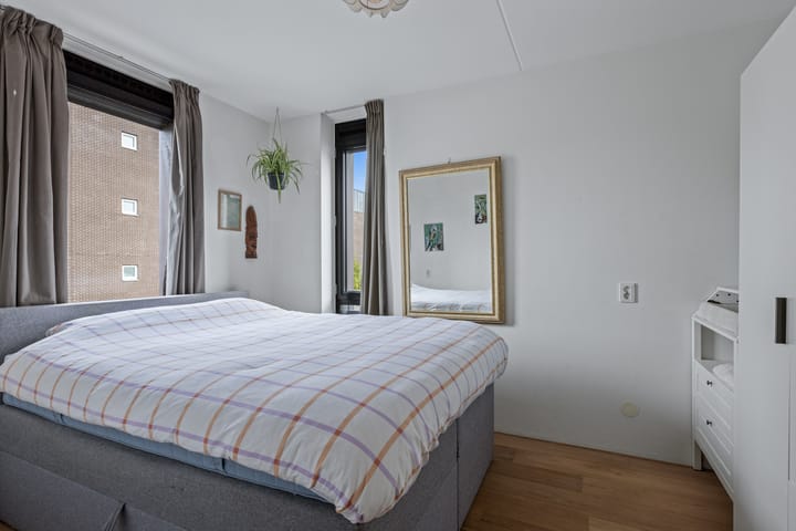 Photo 36 of Gruttersdijk 25-A