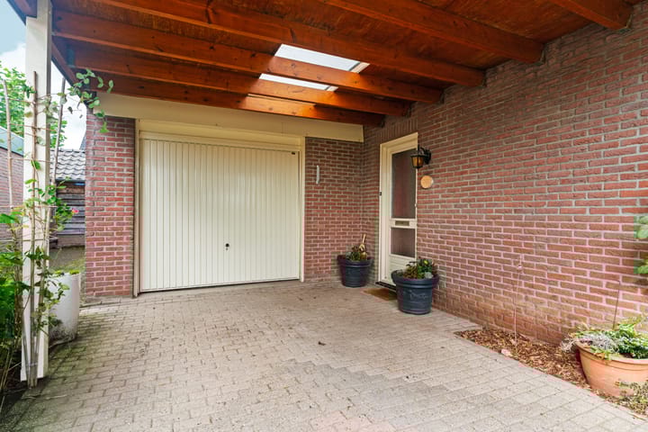 Photo 6 of De Gasperistraat 5