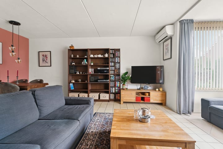 Photo 13 of De Gasperistraat 5