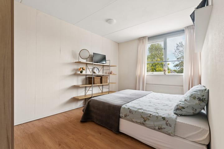 Photo 21 of De Gasperistraat 5