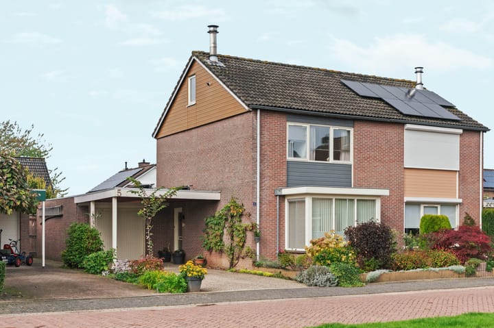 Photo 33 of De Gasperistraat 5