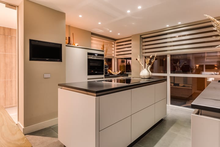 Foto 8 van Warmoesstraat 9