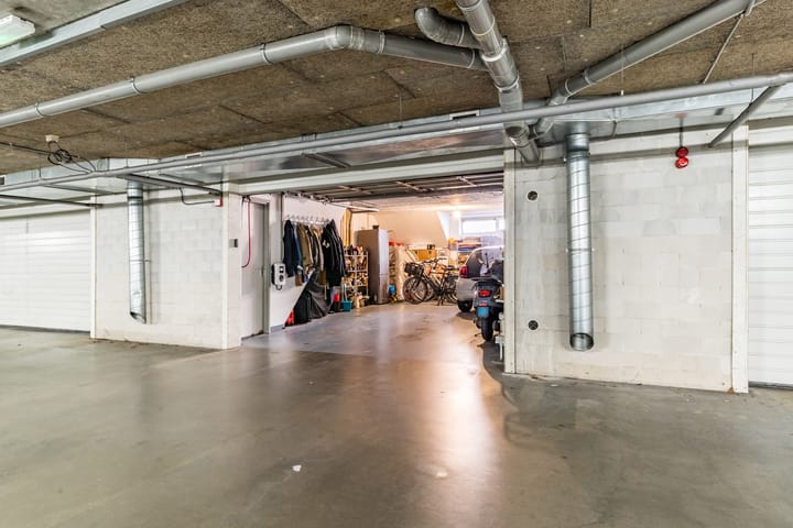 Foto 26 van Warmoesstraat 9