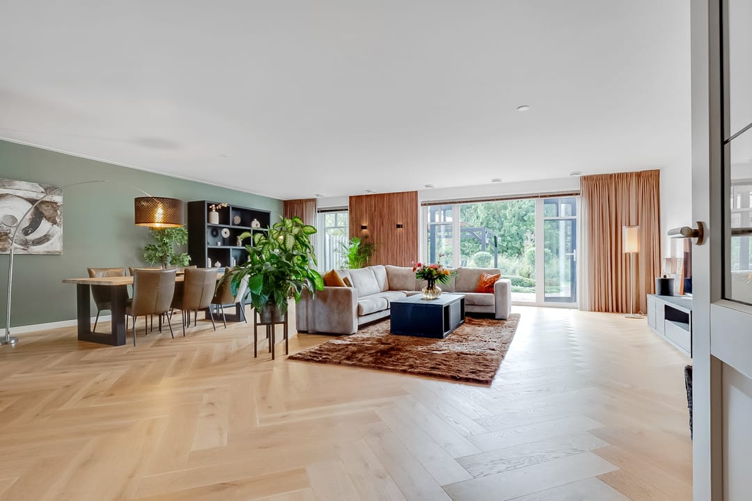 Foto 2 van Hoofdweg 1349