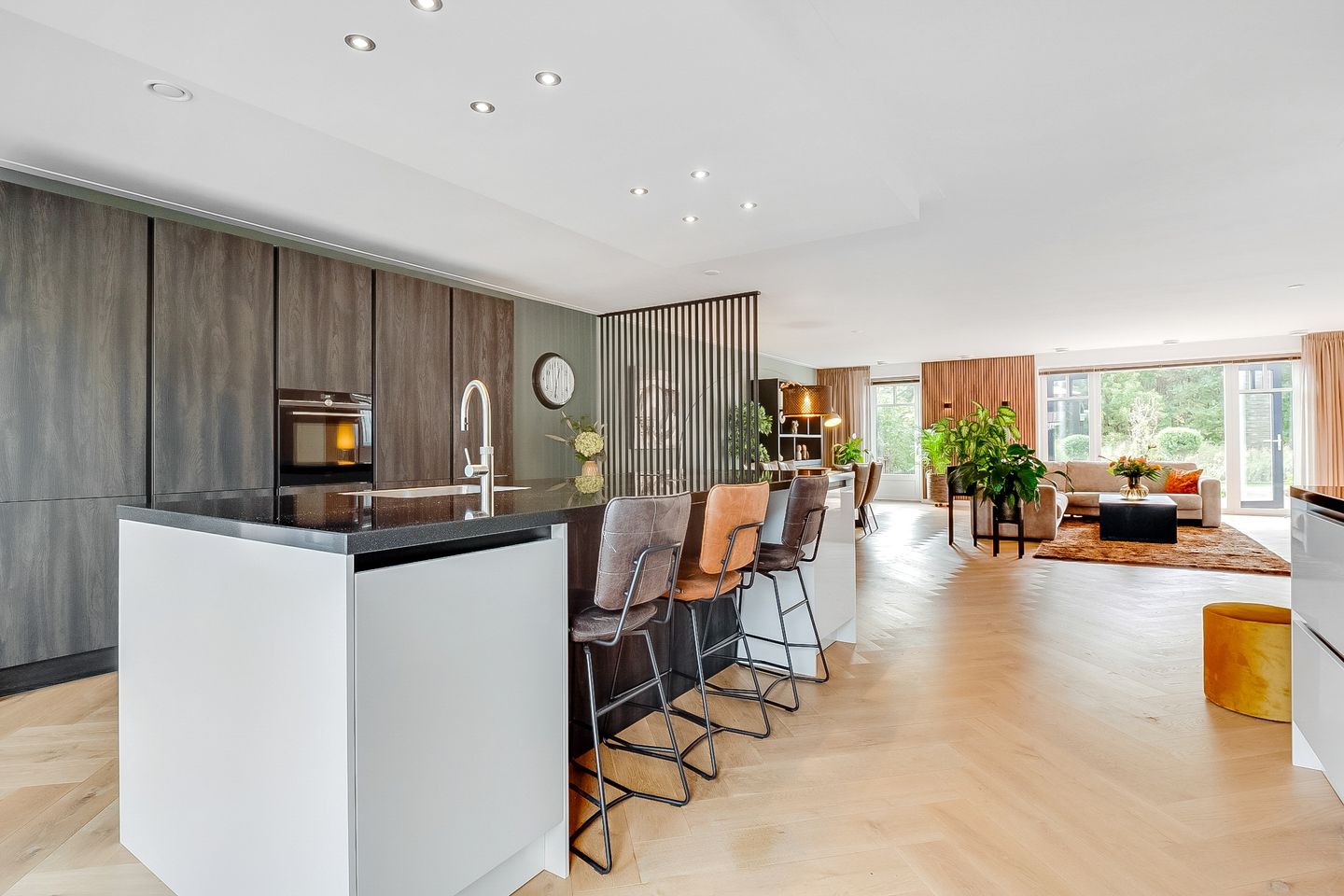 Foto 29 van Hoofdweg 1349