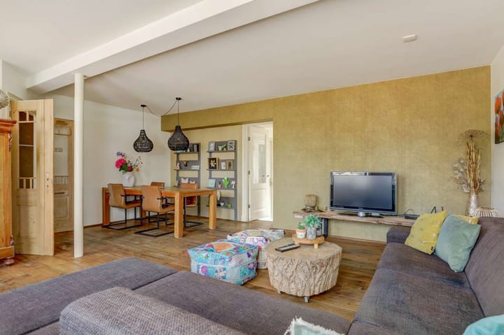 Photo 13 of Grote Sloot 74