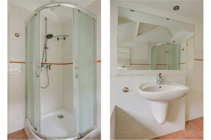 Photo 37 of Grote Sloot 74