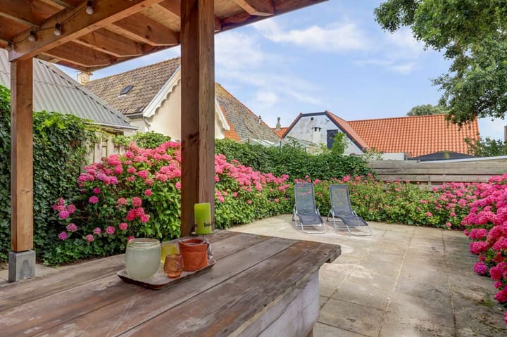 Photo 39 of Grote Sloot 74