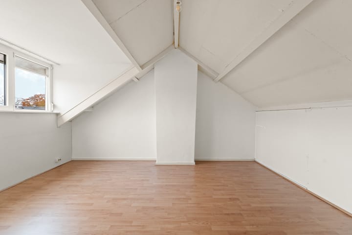 Foto 28 van Lazuursteenstraat 5