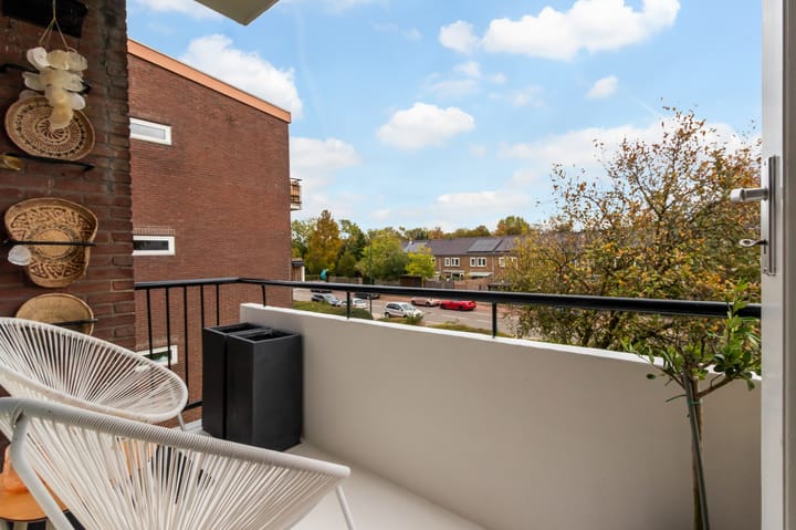 Photo 14 of Burgemeester Jur. Visserlaan 32