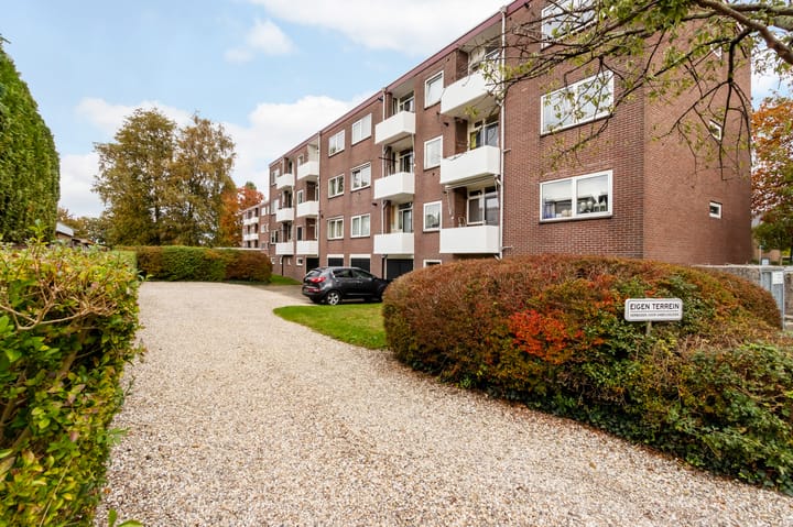 Photo 17 of Burgemeester Jur. Visserlaan 32