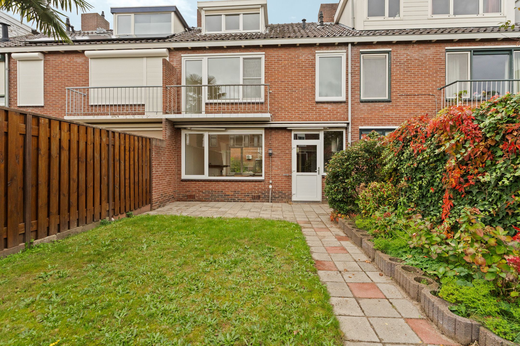 Foto 36 van Lazuursteenstraat 5