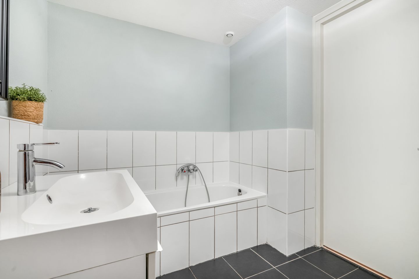 Foto 20 van Burg. Hustinxstraat 68